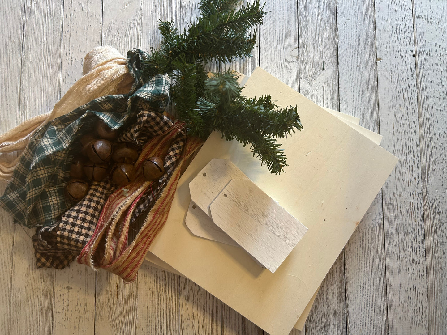 Christmas Package Shelf Sitter