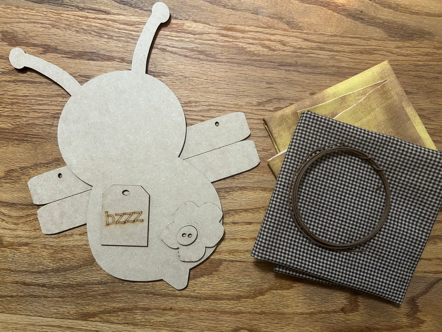 Wonky Bee Hanger